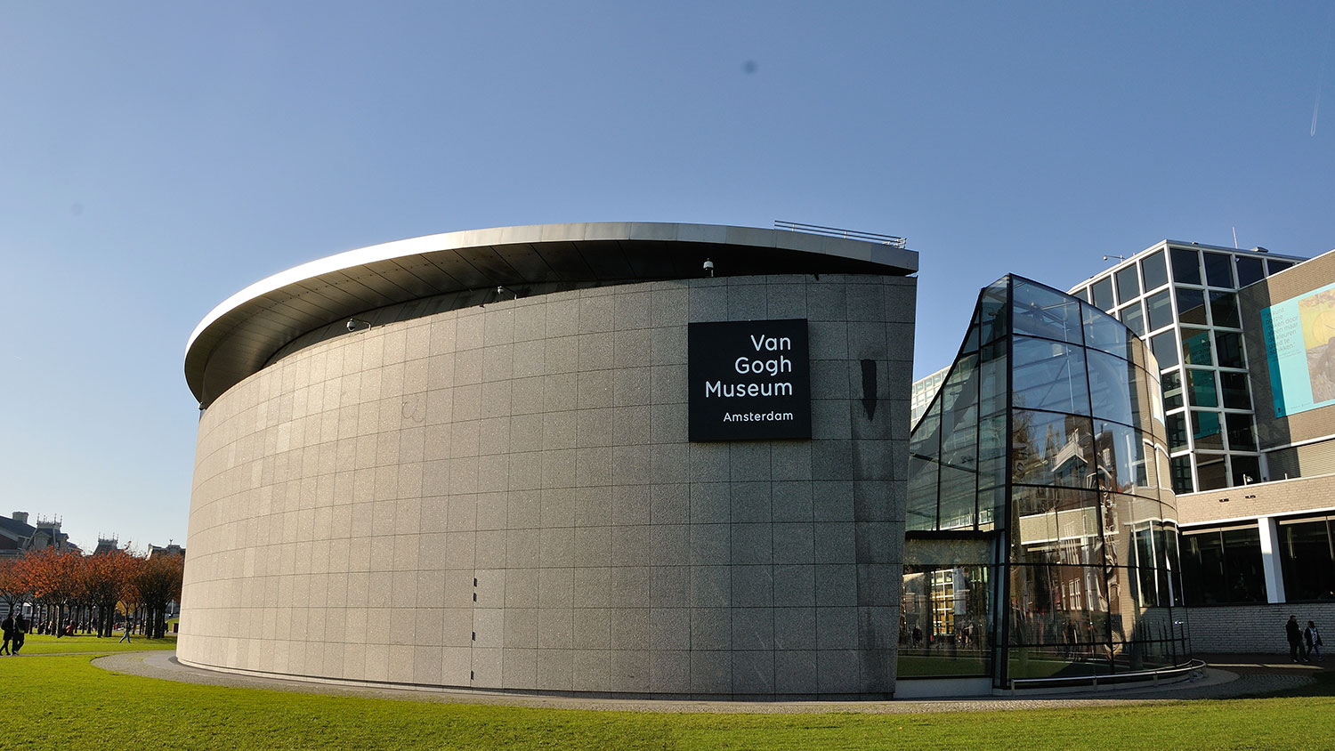 van gogh museum external view