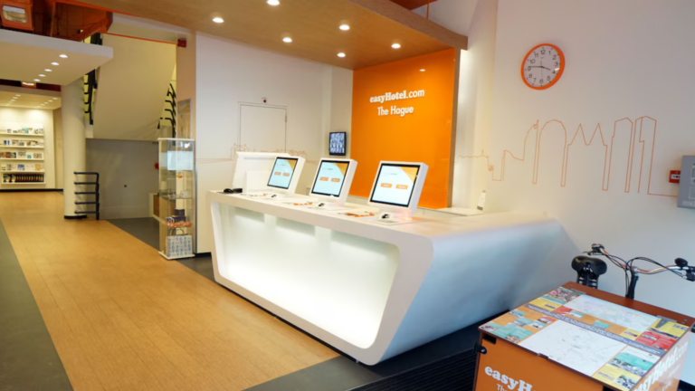 easyHotel The Hague City Centre